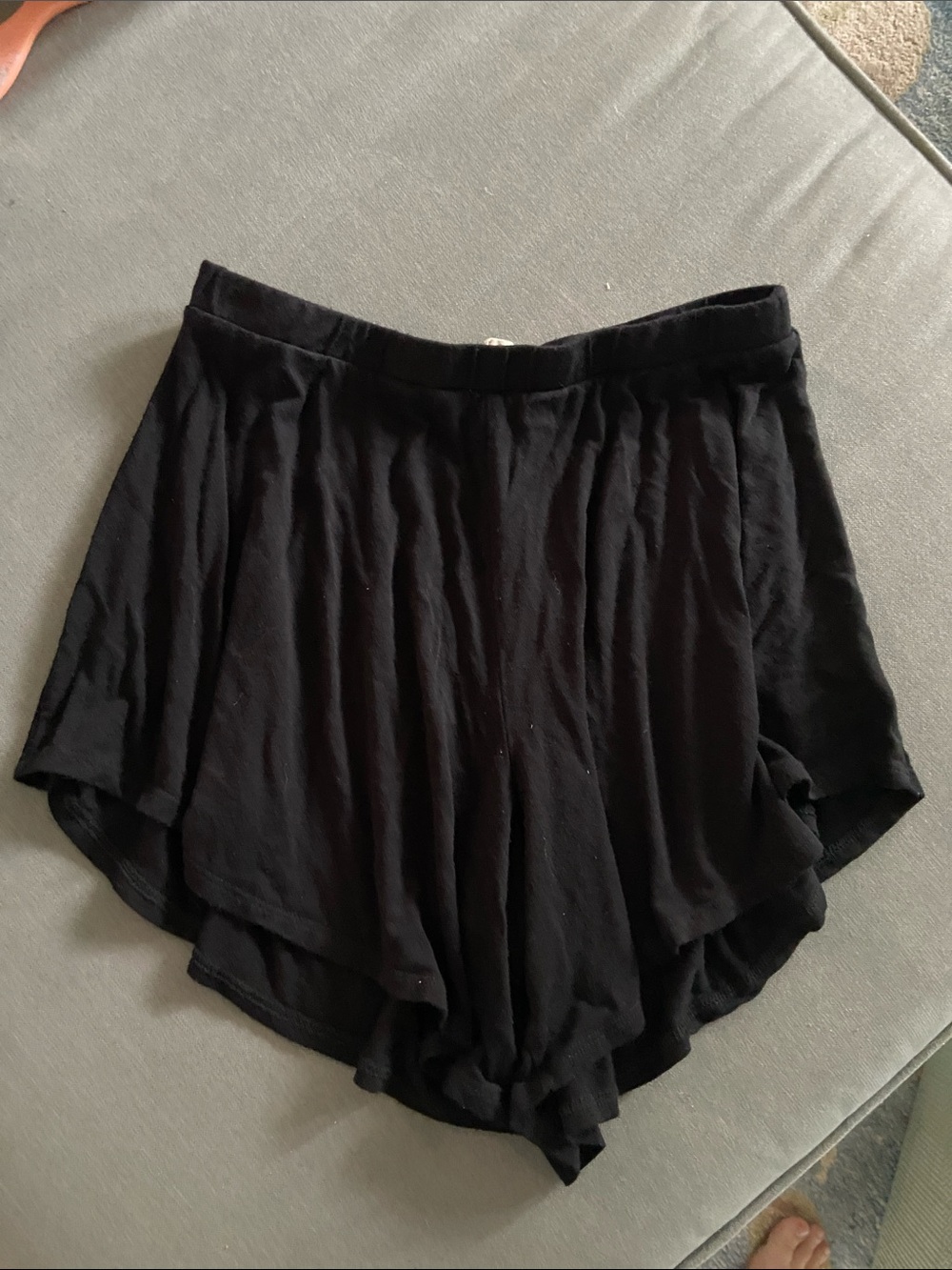 Women's Black Flow Skort with Elastic Waistband